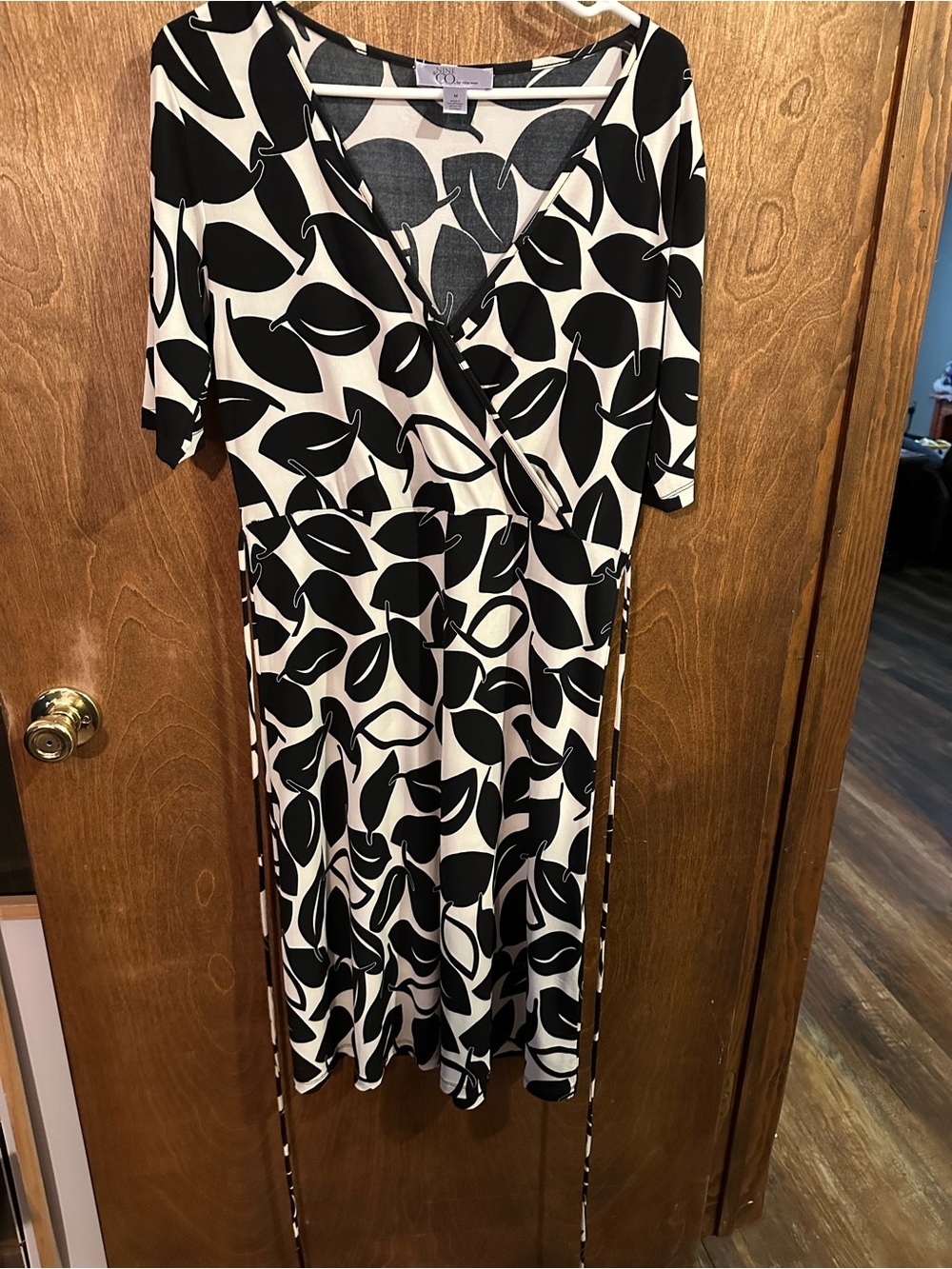Nine & Co. Black and White Leaf-Print Wrap Dress